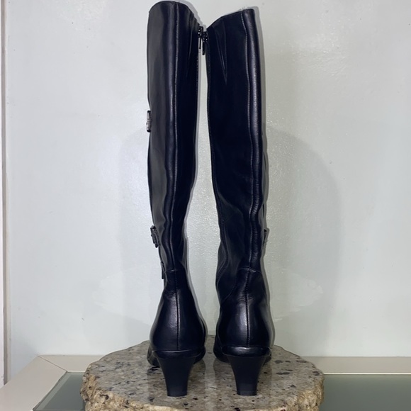 Bellini Black Leather WILSON Knee High Buckle Accent Heeled Boots Women’s Sz 8W - Picture 8 of 16